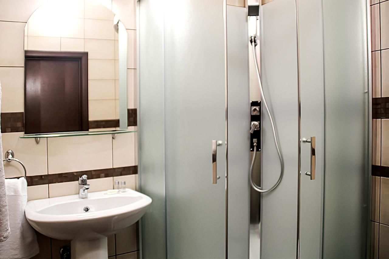 Отели типа «постель и завтрак» Shelter Hotel Киев-15