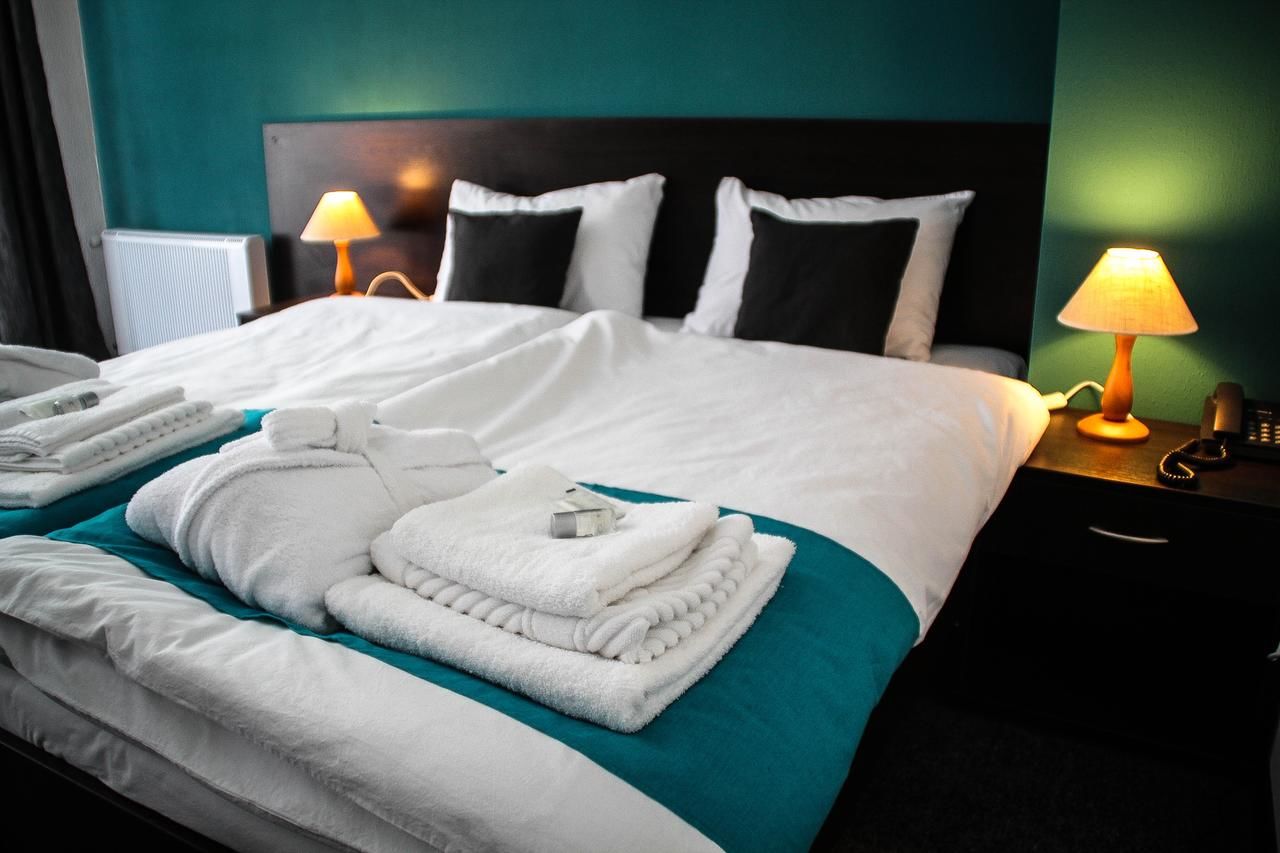 Отели типа «постель и завтрак» Shelter Hotel Киев-17