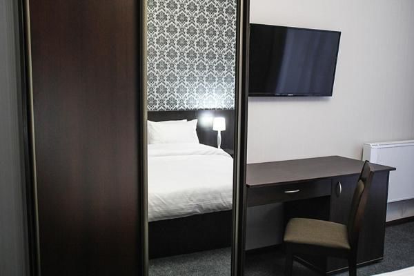 Отели типа «постель и завтрак» Shelter Hotel Киев-6
