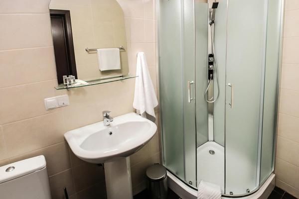 Отели типа «постель и завтрак» Shelter Hotel Киев-7