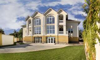 Отели типа «постель и завтрак» Shelter Hotel Киев-0